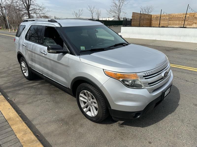 Ford Explorer XLT 4WD 2013