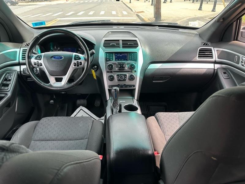 Ford Explorer XLT 4WD 2013