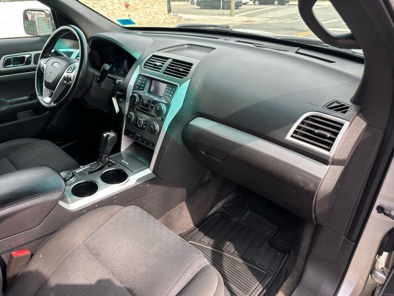 Ford Explorer XLT 4WD 2013