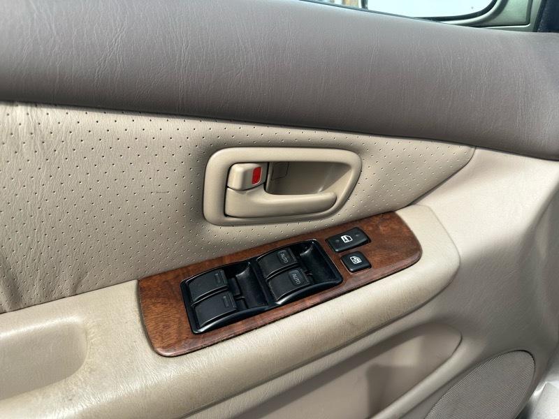 Lexus ES 300 Base 1999