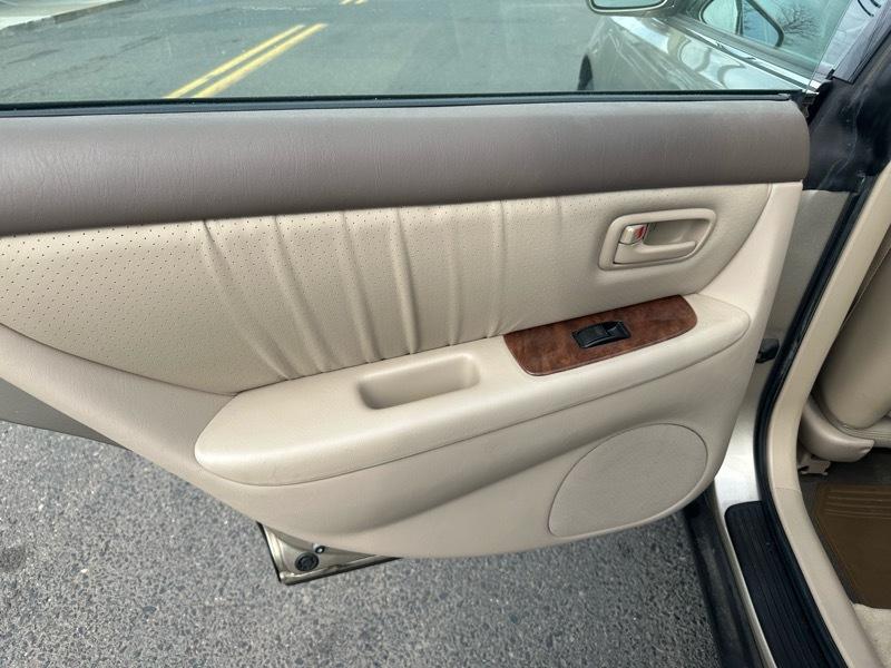 Lexus ES 300 Base 1999