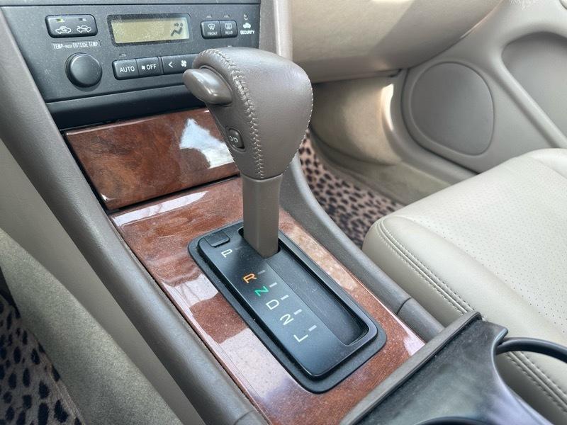 Lexus ES 300 Base 1999