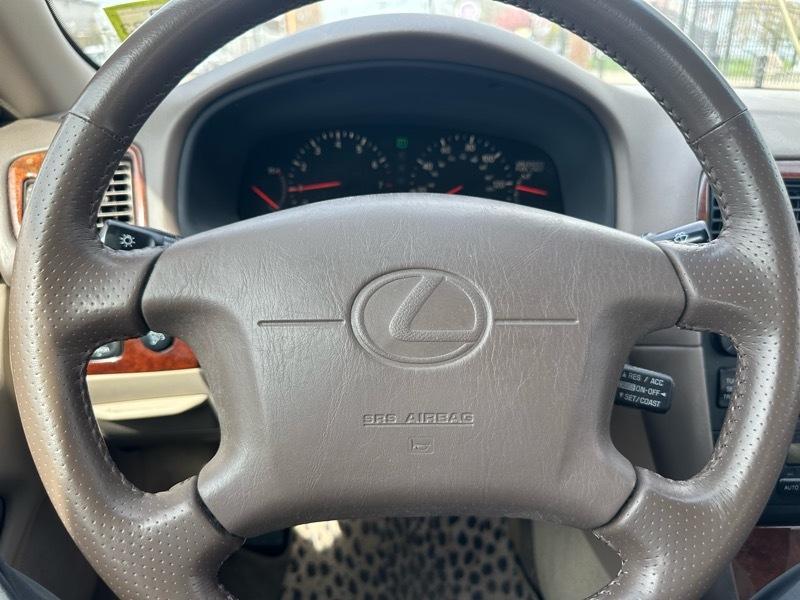 Lexus ES 300 Base 1999