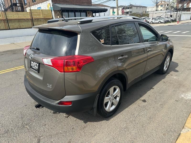 Toyota RAV4 XLE AWD 2013
