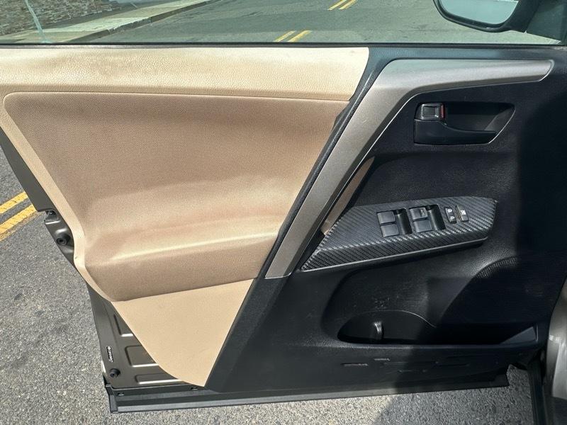 Toyota RAV4 XLE AWD 2013