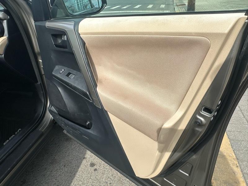 Toyota RAV4 XLE AWD 2013