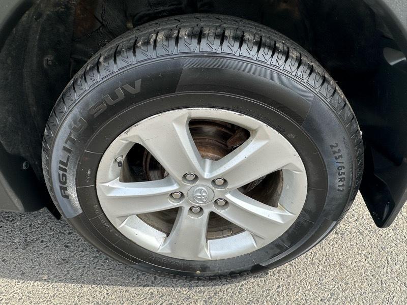 Toyota RAV4 XLE AWD 2013