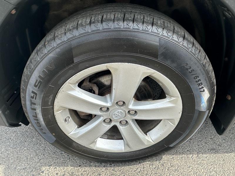 Toyota RAV4 XLE AWD 2013