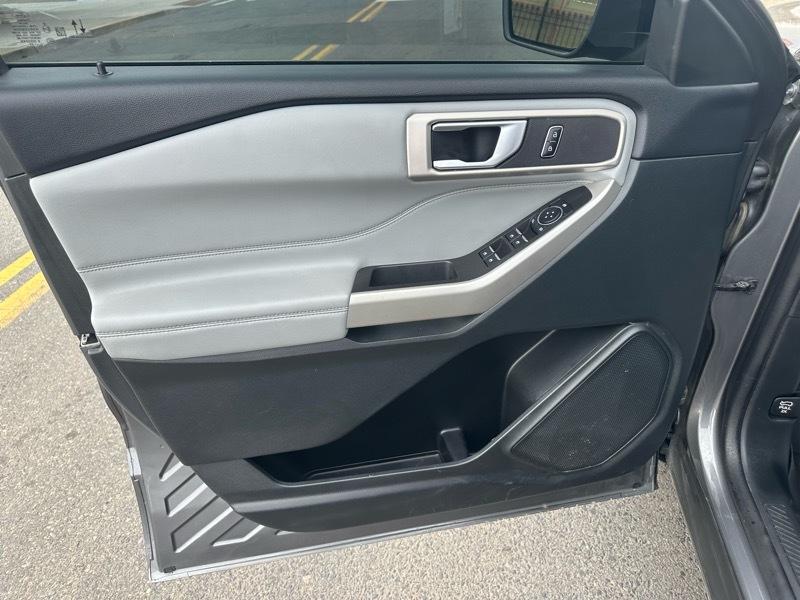 Ford Explorer XLT AWD 2023