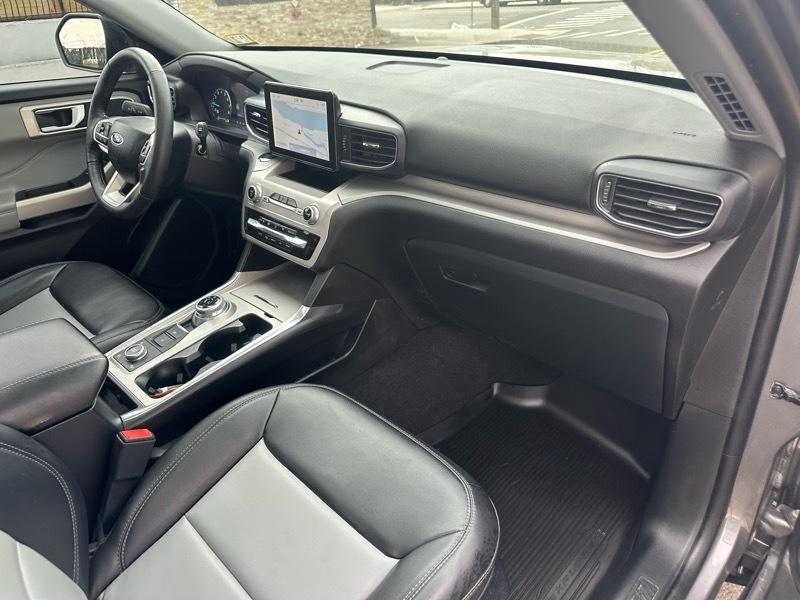 Ford Explorer XLT AWD 2023