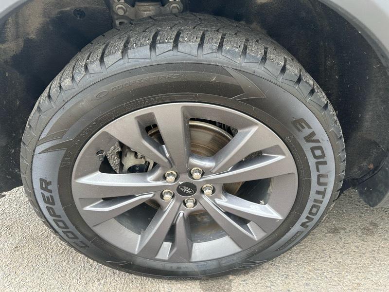 Ford Explorer XLT AWD 2023