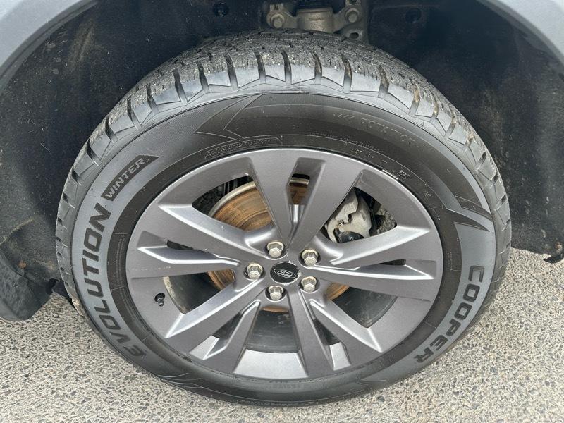 Ford Explorer XLT AWD 2023