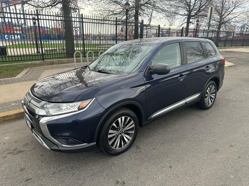 2019 Mitsubishi Outlander ES AWD w/3rd seat