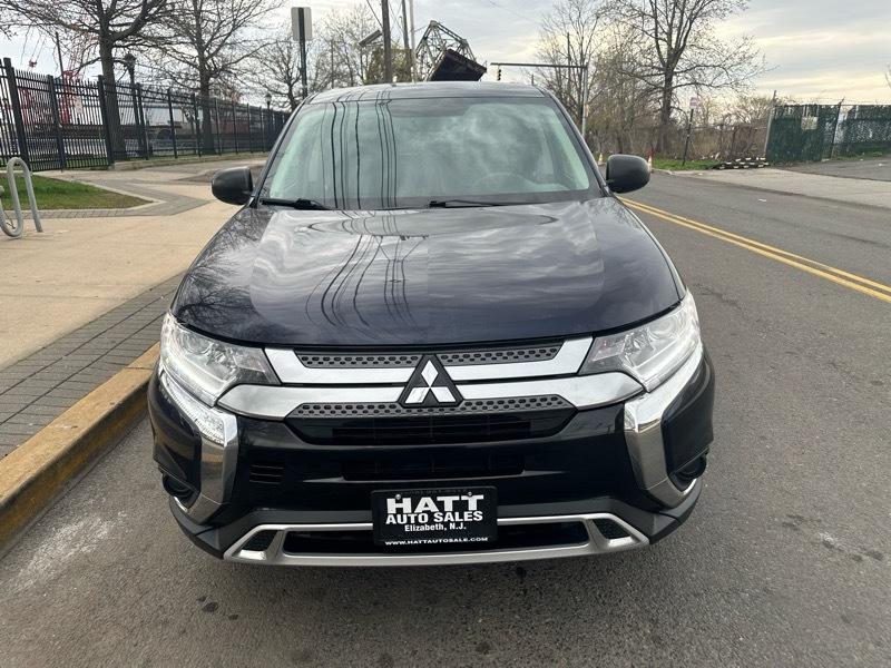 Mitsubishi Outlander  2019