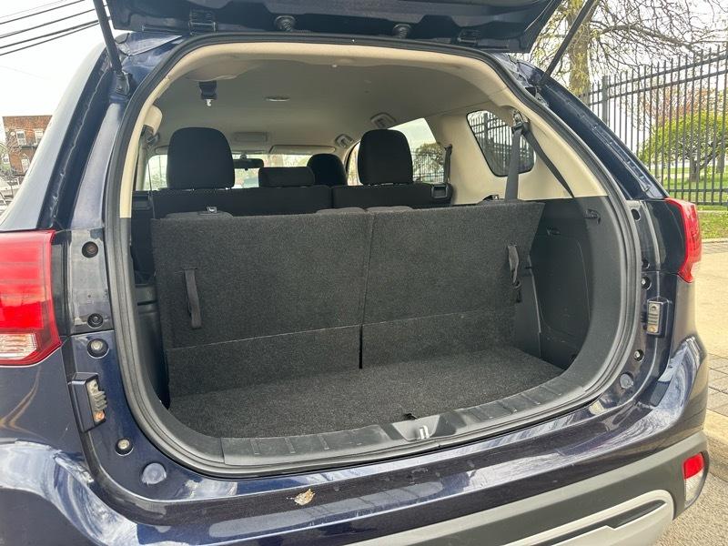 Mitsubishi Outlander  2019