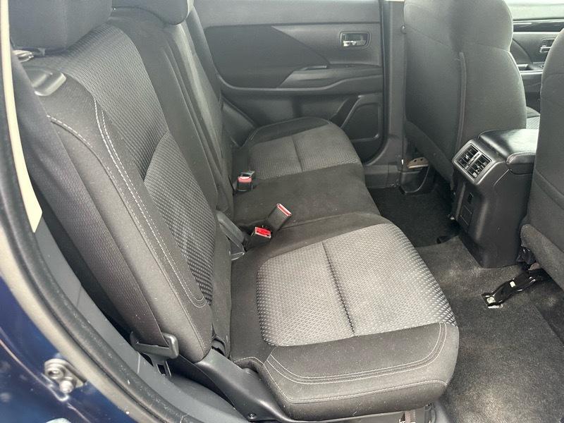 Mitsubishi Outlander  2019