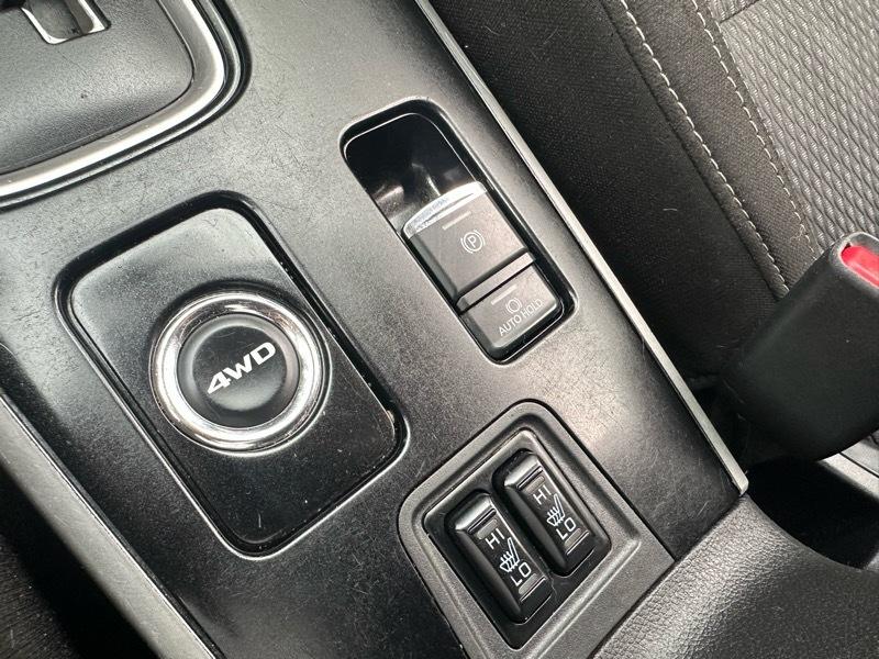 Mitsubishi Outlander  2019