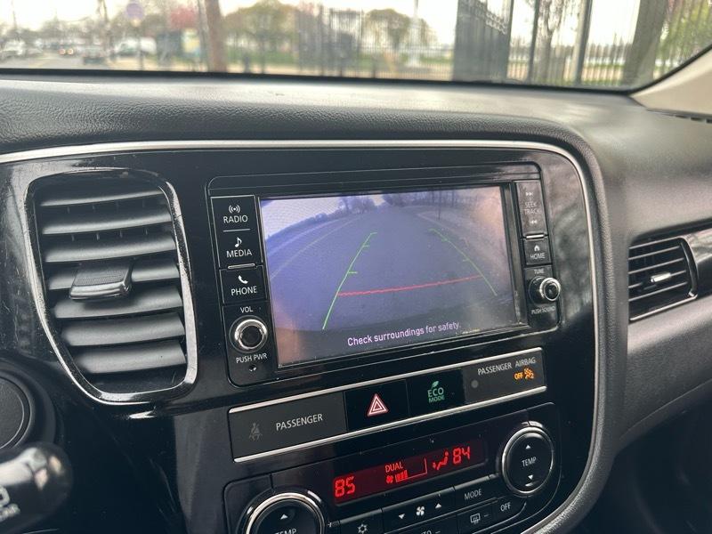 Mitsubishi Outlander  2019