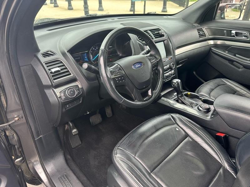 Ford Explorer XLT 4WD 2019