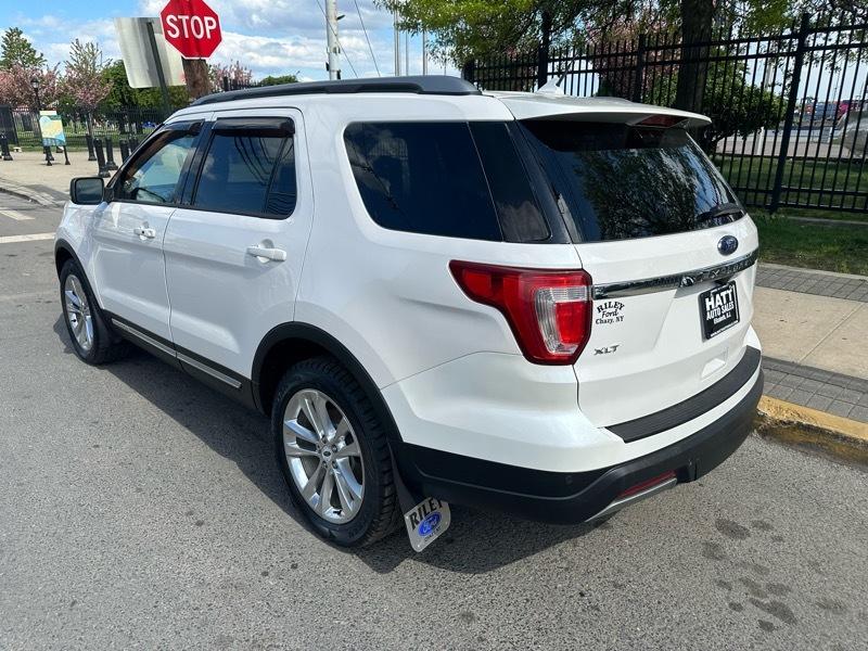 Ford Explorer XLT 4WD 2019