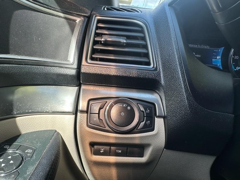 Ford Explorer XLT 4WD 2019