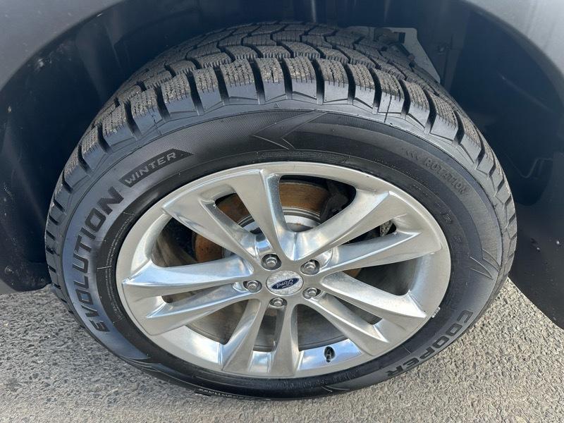 Ford Explorer XLT 4WD 2019