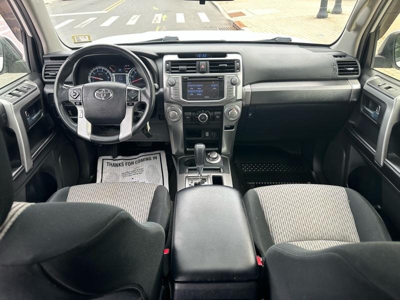 Toyota 4Runner SR5 4WD 2017