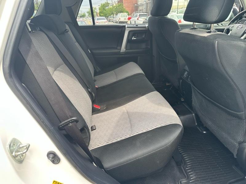 Toyota 4Runner SR5 4WD 2017