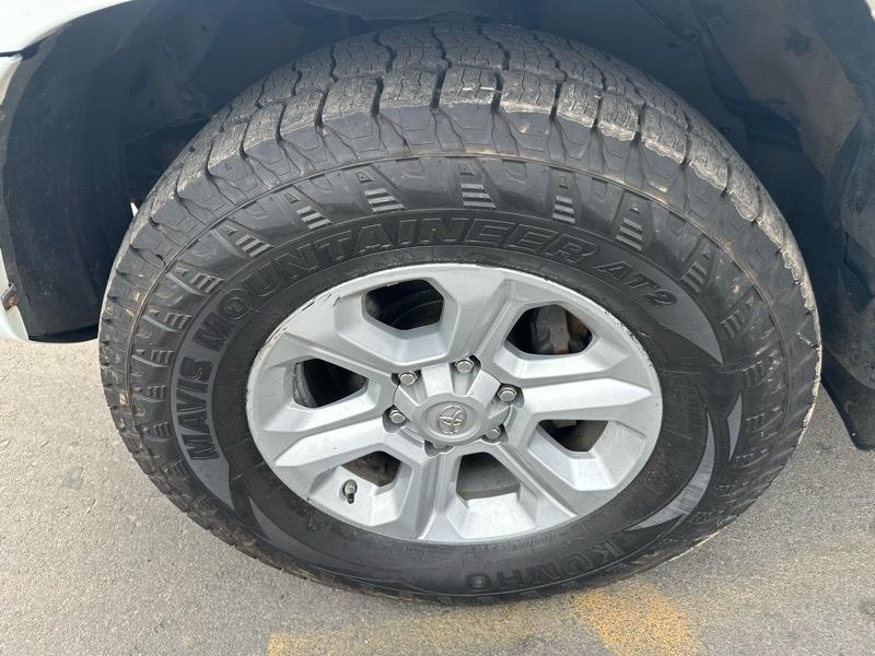 Toyota 4Runner SR5 4WD 2017