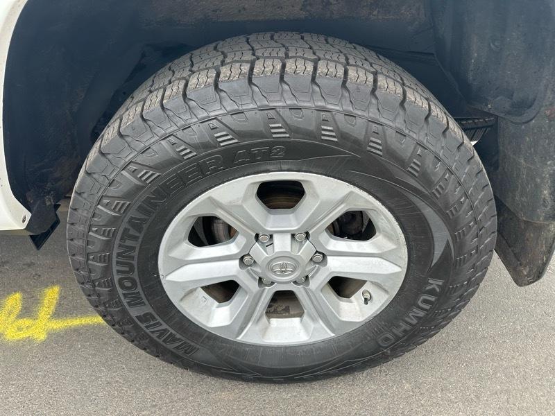 Toyota 4Runner SR5 4WD 2017