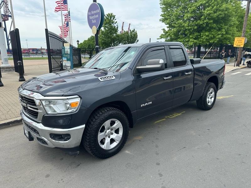 RAM 1500 Big Horn Quad Cab 4WD 2020