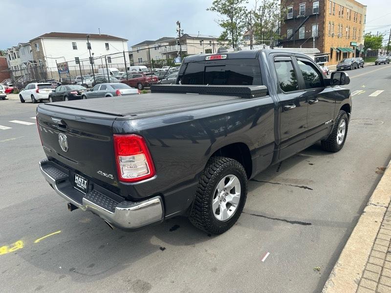 RAM 1500 Big Horn Quad Cab 4WD 2020