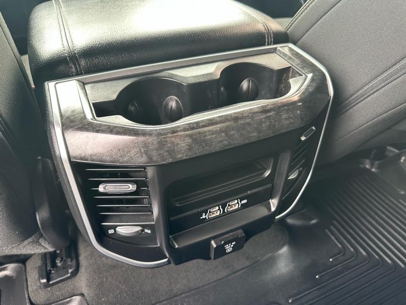 RAM 1500 Big Horn Quad Cab 4WD 2020