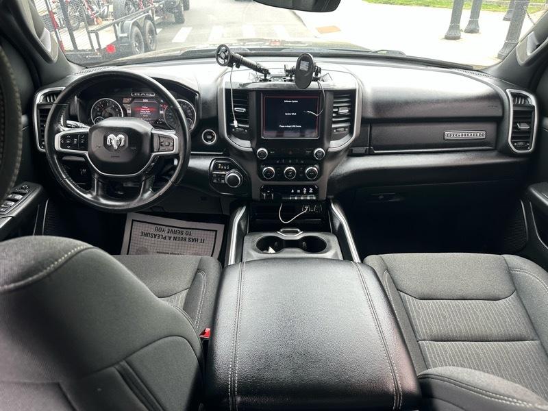 RAM 1500 Big Horn Quad Cab 4WD 2020