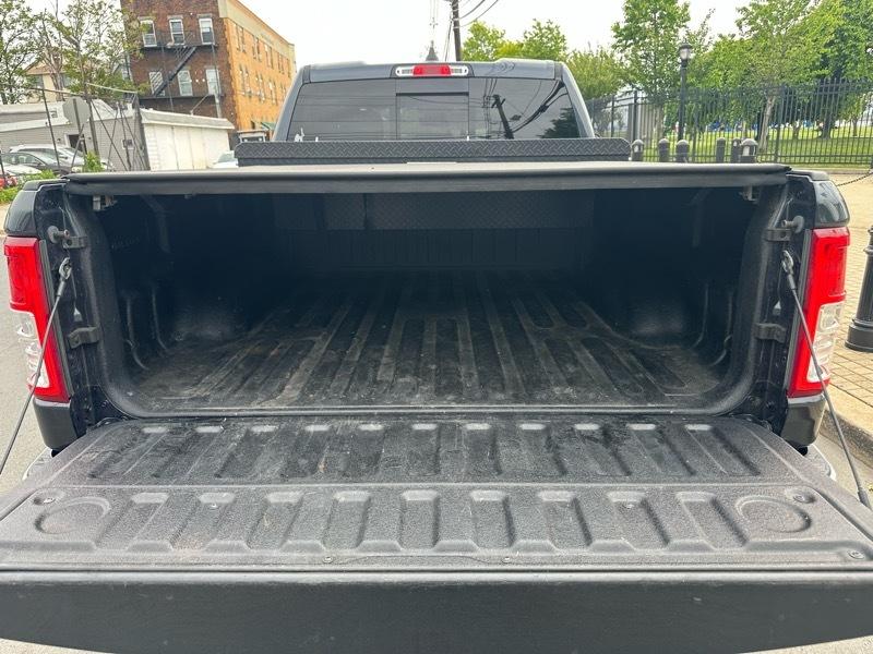 RAM 1500 Big Horn Quad Cab 4WD 2020