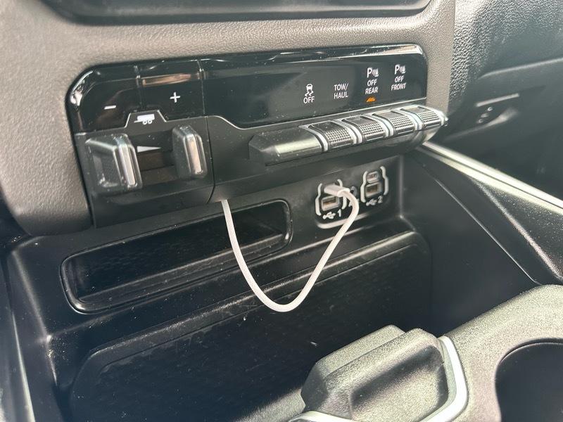 RAM 1500 Big Horn Quad Cab 4WD 2020