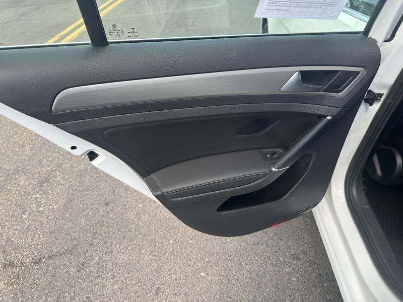 Volkswagen Golf SportWagen TDI S 6A 2015