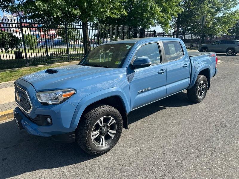 Toyota Tacoma  2019