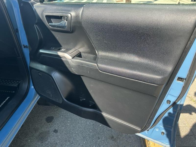 Toyota Tacoma  2019