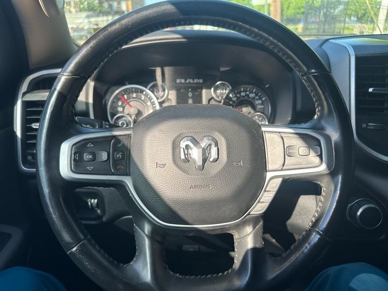 RAM 1500 Big Horn Crew Cab SWB 4WD 2020