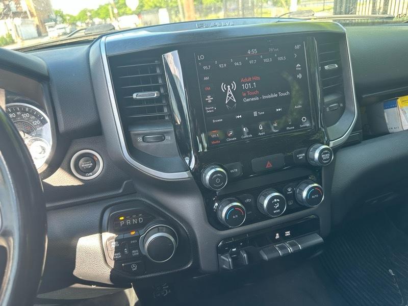 RAM 1500 Big Horn Crew Cab SWB 4WD 2020