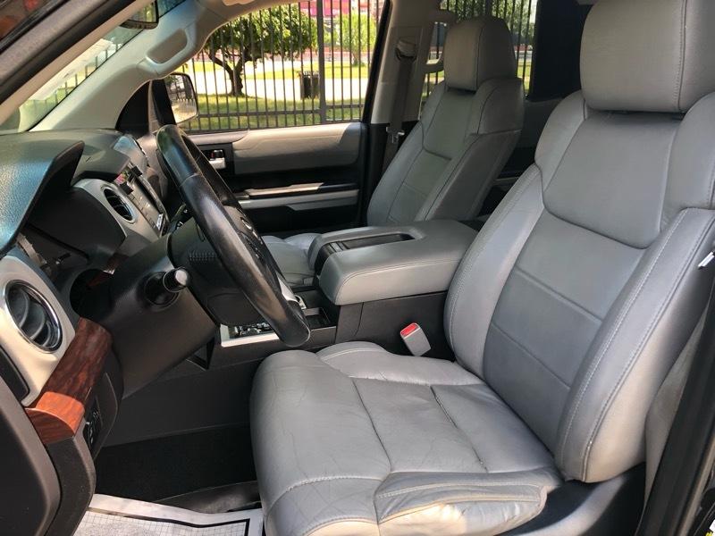 Toyota Tundra Limited 5.7L Double Cab 4WD 2016