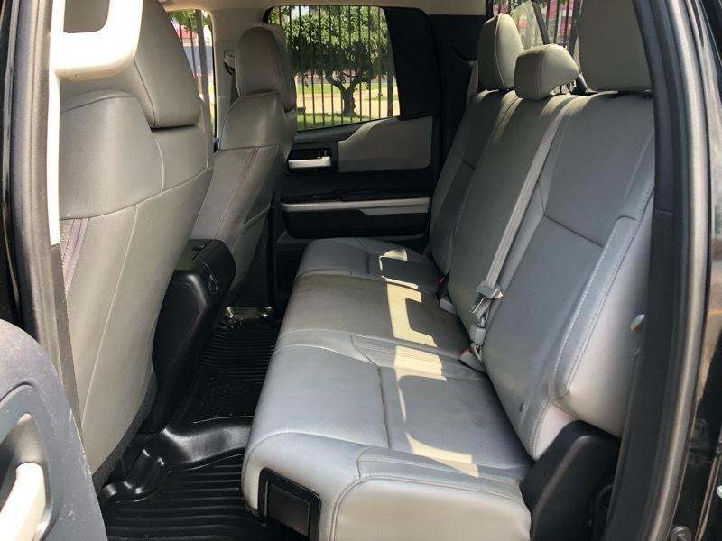 Toyota Tundra Limited 5.7L Double Cab 4WD 2016