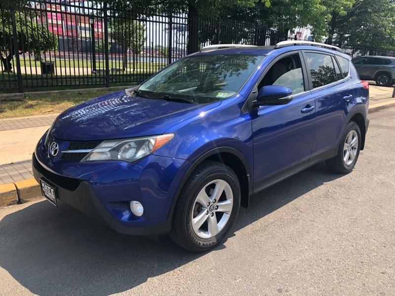 Toyota RAV4 XLE AWD 2015