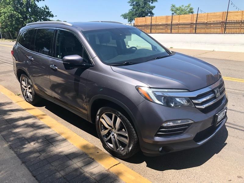 Honda Pilot Touring 4WD 2017