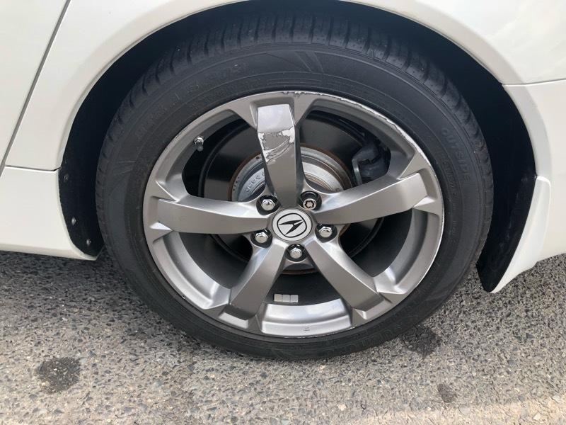 Acura TL 5-Speed AT SH-AWD with Tech Package 2011