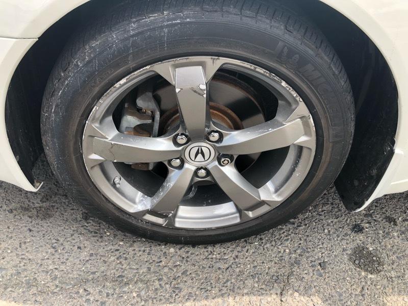 Acura TL 5-Speed AT SH-AWD with Tech Package 2011