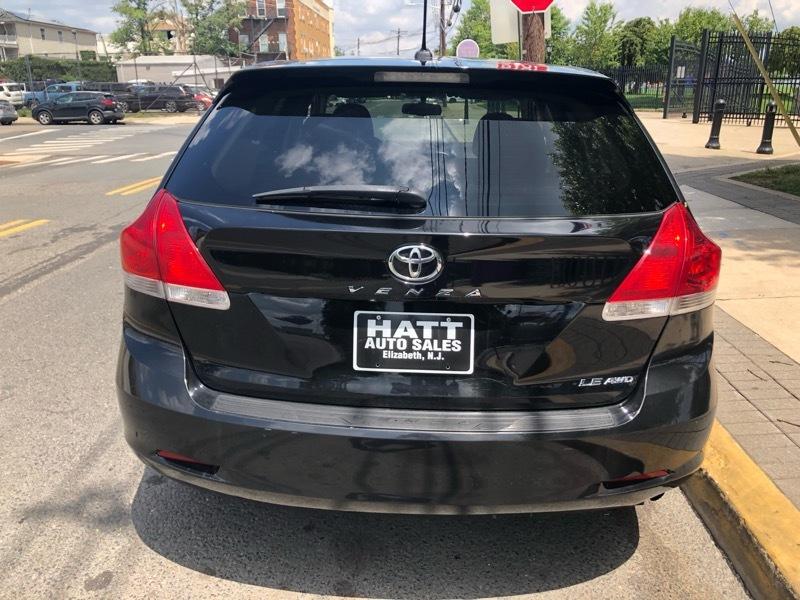 Toyota Venza LE I4 AWD 2012