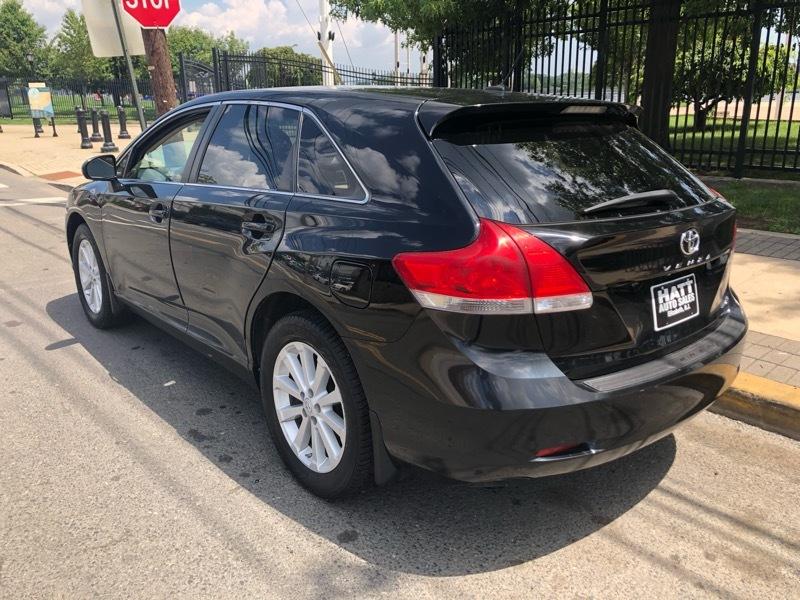 Toyota Venza LE I4 AWD 2012