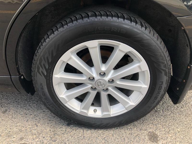 Toyota Venza LE I4 AWD 2012